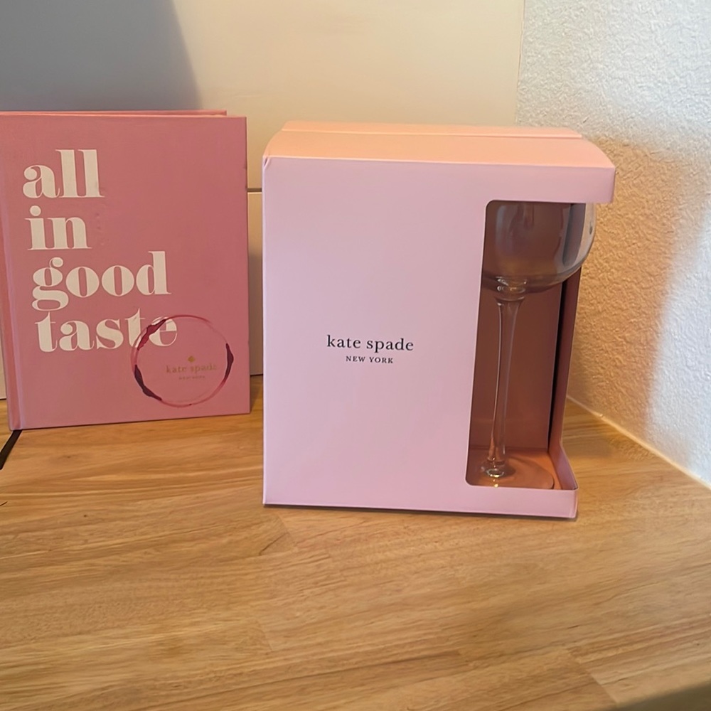 Kate Spade ♠️ balloon wine 🍷 glassware